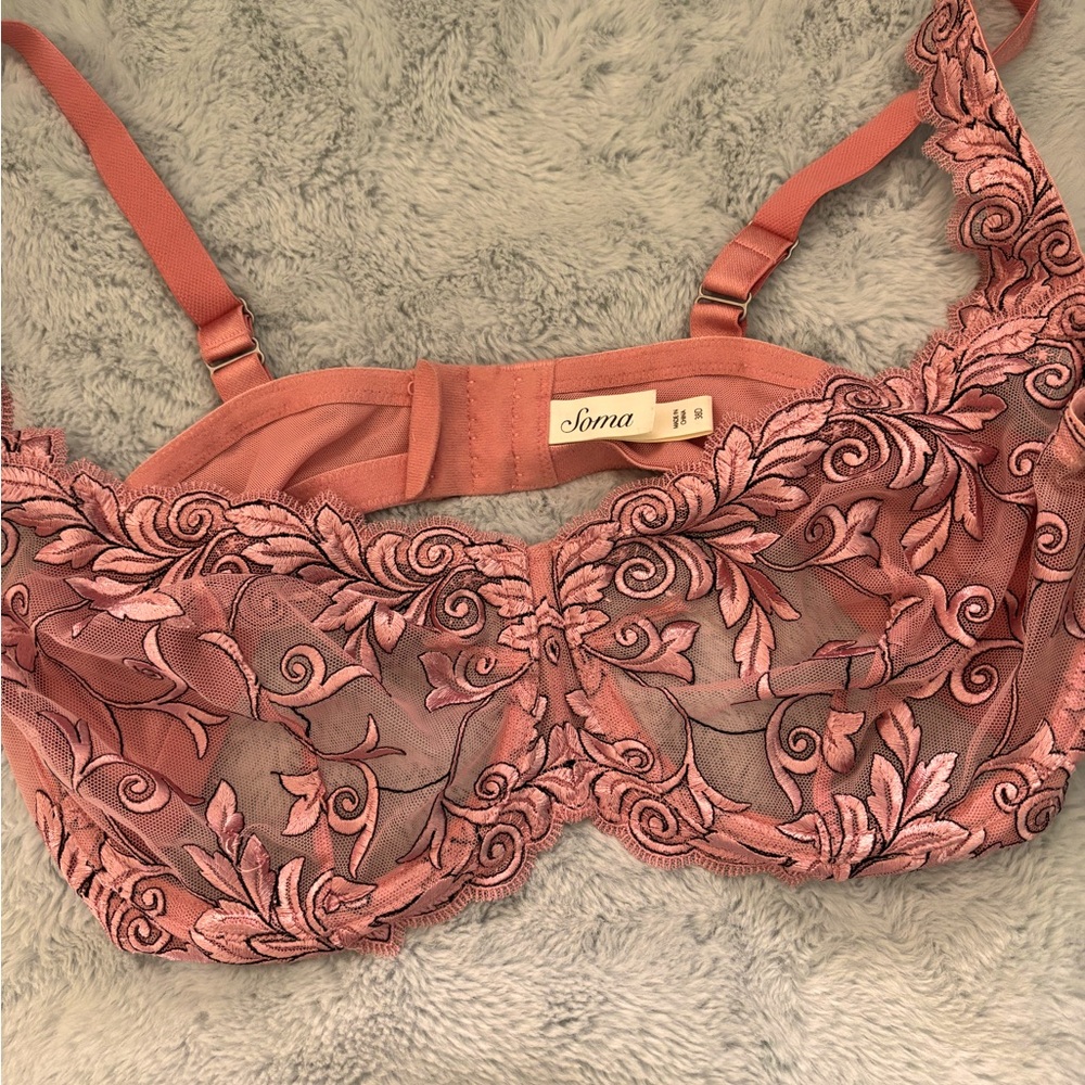 Soma lace bra
